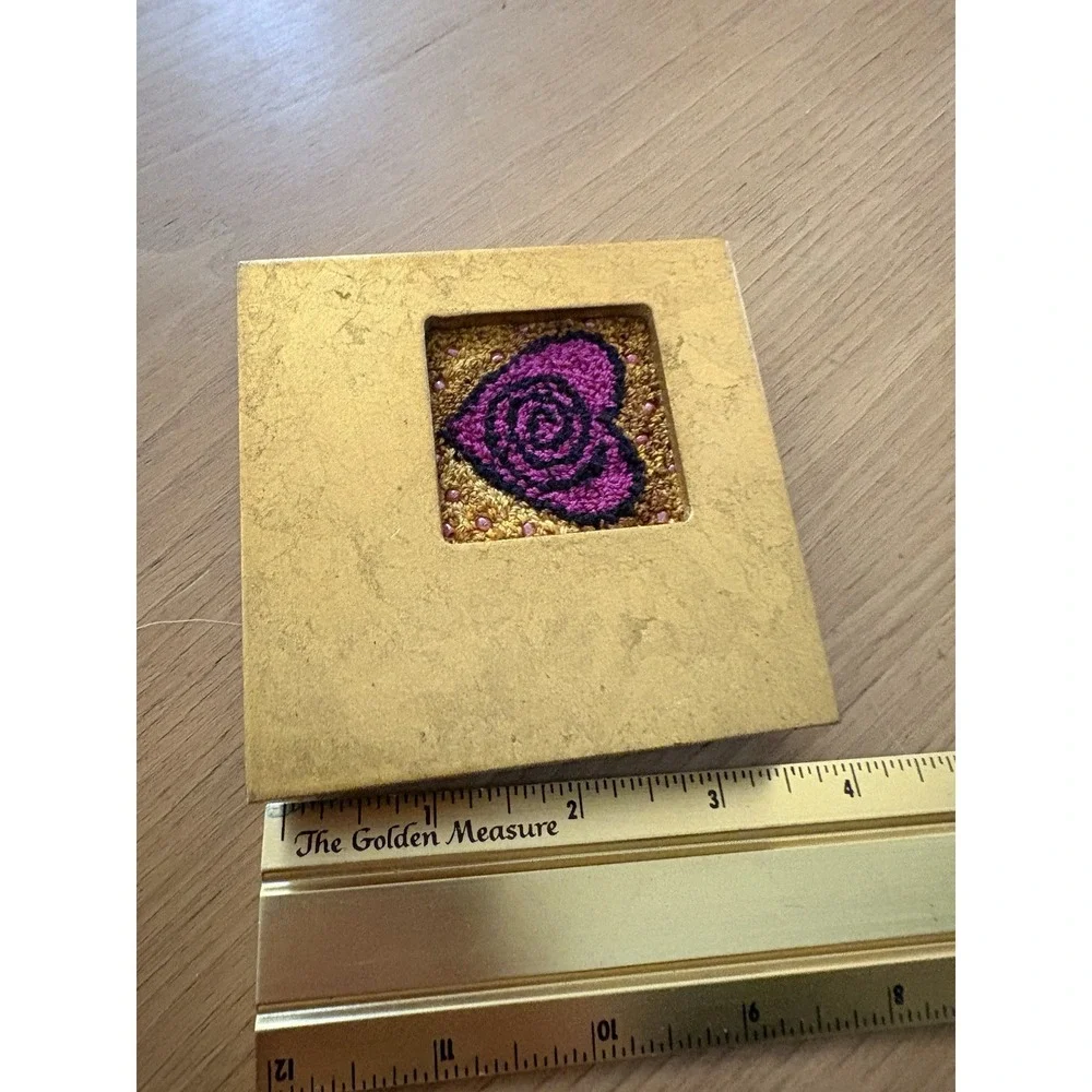 Handmade Embroidered Heart Textile‎ Art in Gold Frame 4
